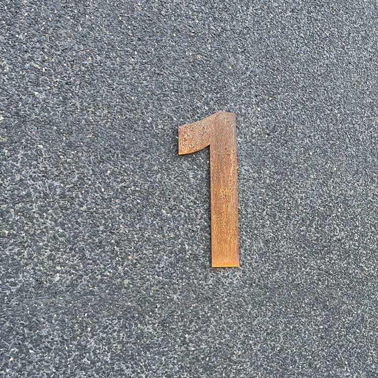 Maison en acier corten numéro 1 - 30 cm