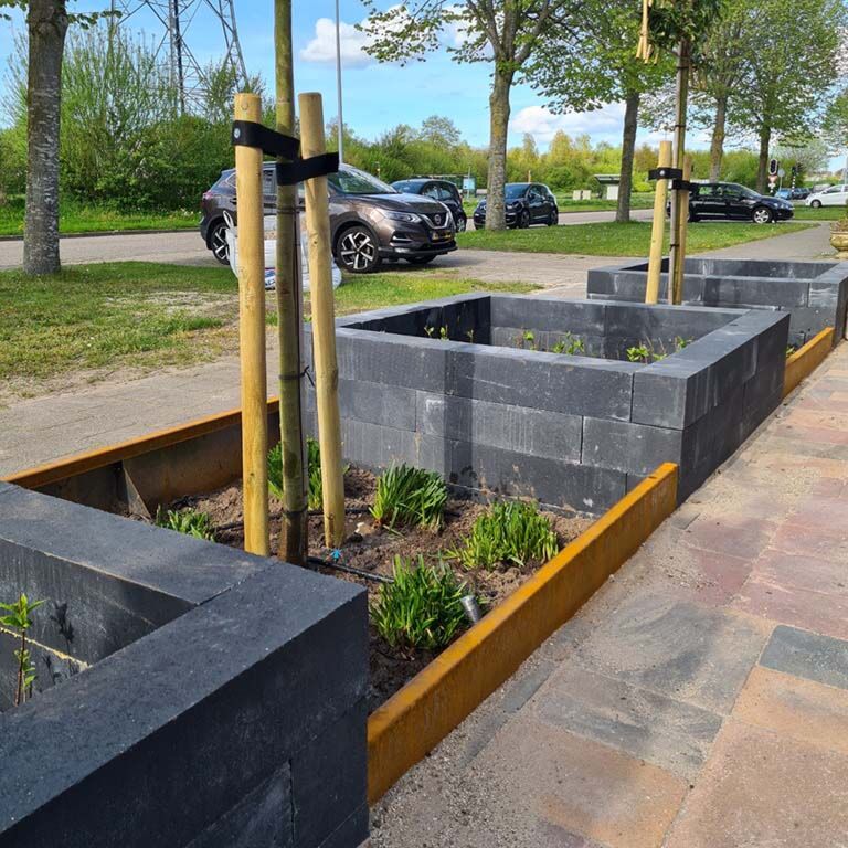 Mur de soutènement en acier corten droit 150 cm (hauteur 30 cm)