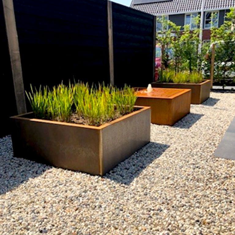 Bac à plantes soudée en acier corten Montana 100 x 100 x 40 cm