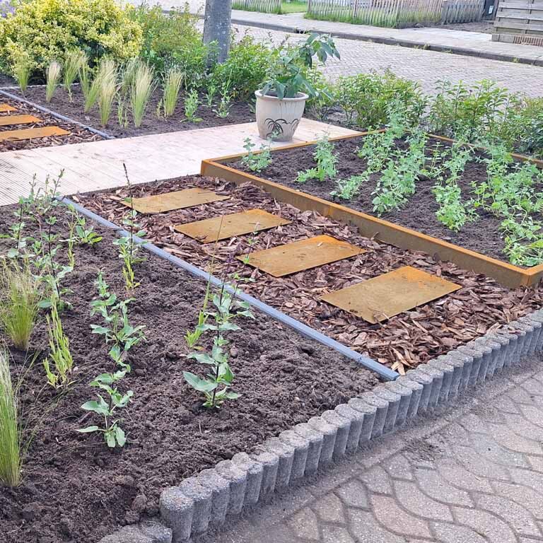 Dalle de cheminement en acier Corten Rectangle 75 x 25 cm