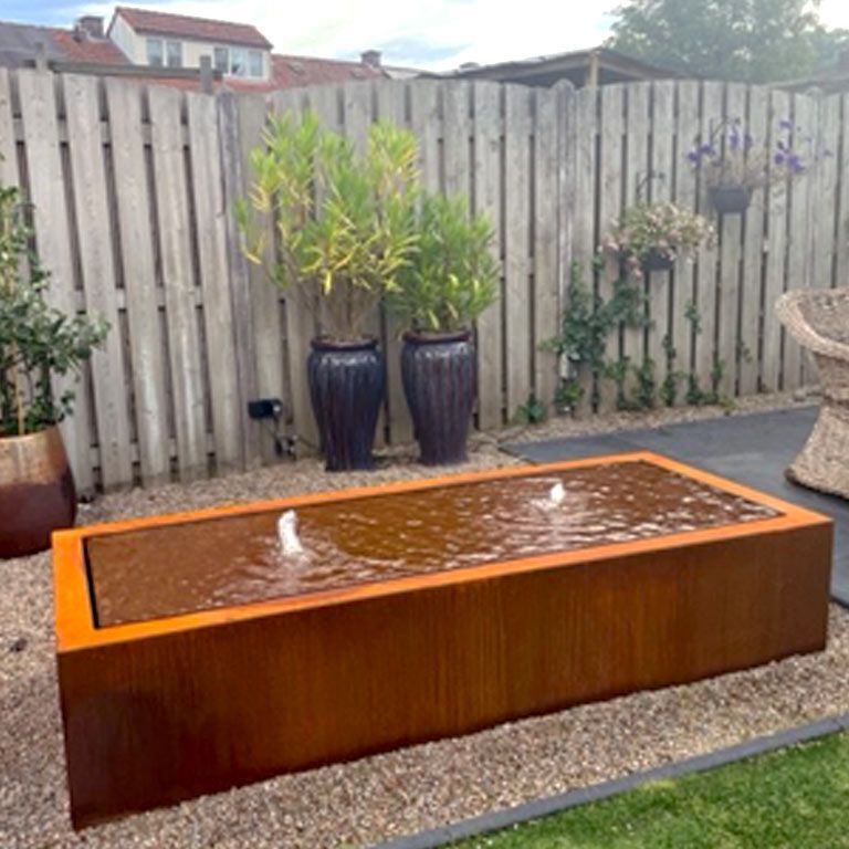 Table d'eau en acier corten 200 x 80 x 40 cm