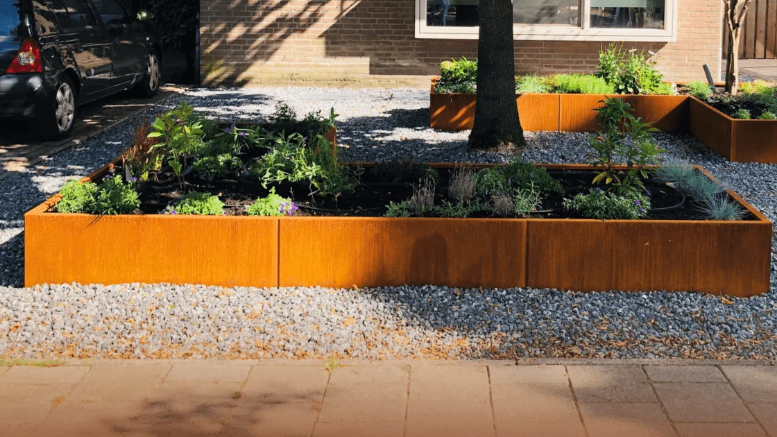 Le processus de rouille de l'acier corten expliqué.